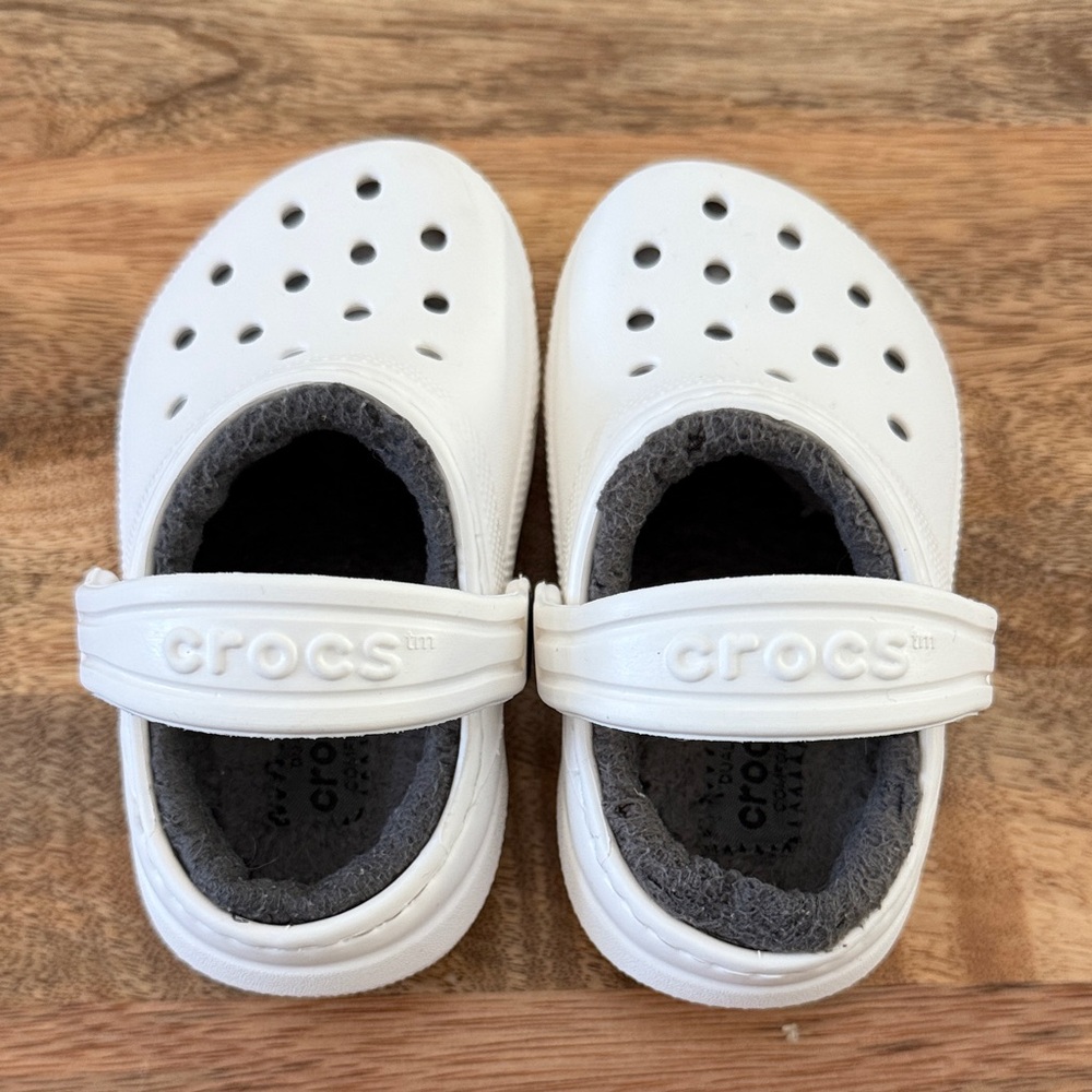 Toddler White CROCS Lined Size 7 Slip On